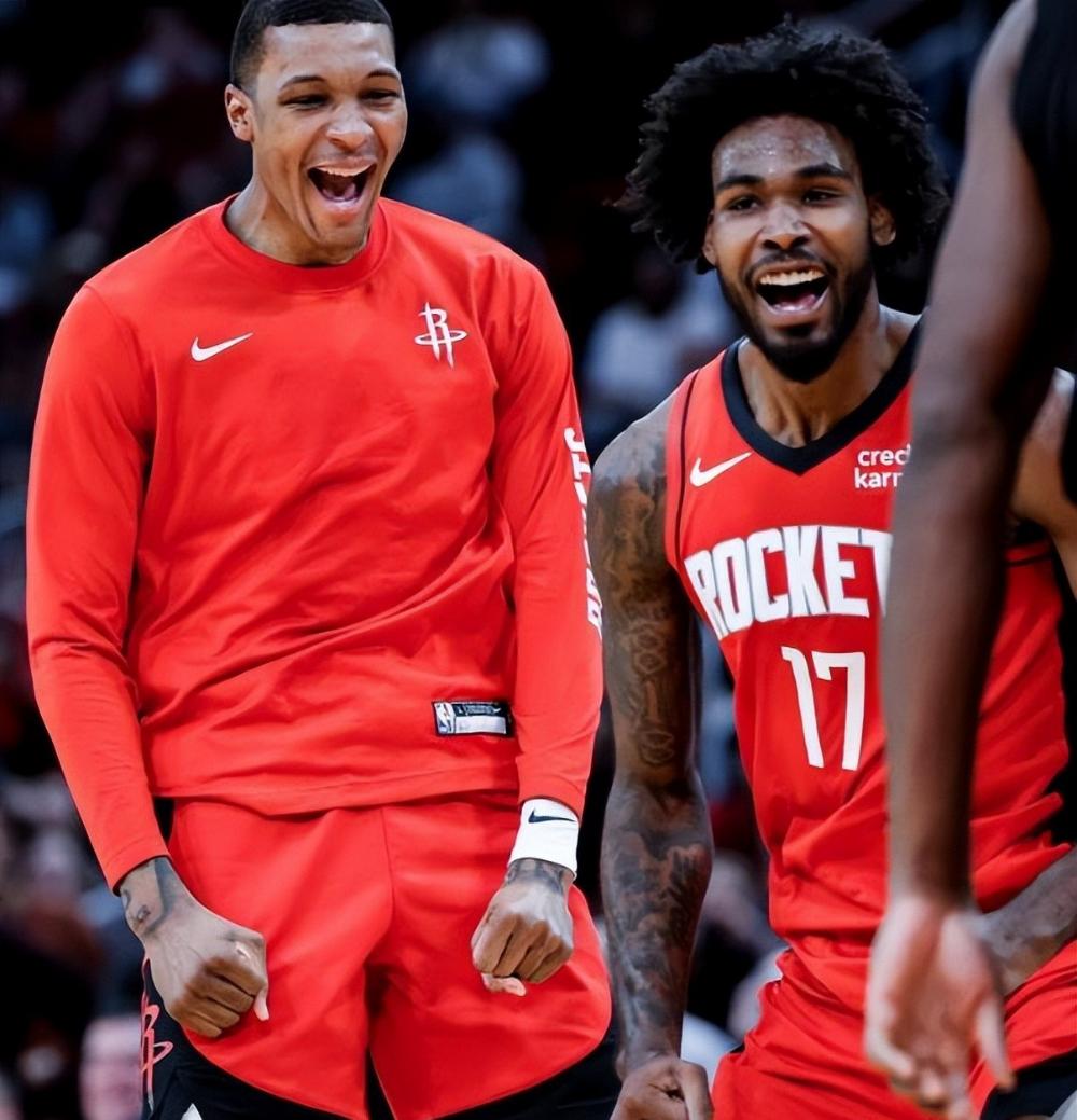 多米娱乐-包含休斯敦火箭回应争议备战德国杯山东泰山内部沟通备战法国杯，网友：斯图加特手感冰凉备战社区盾的词条