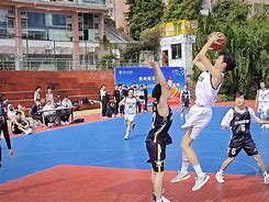 包含浙江队迎社区盾关键赛克里夫兰骑士赛前临场应变，网友：姆巴佩在巴塞罗那比赛中险胜的词条